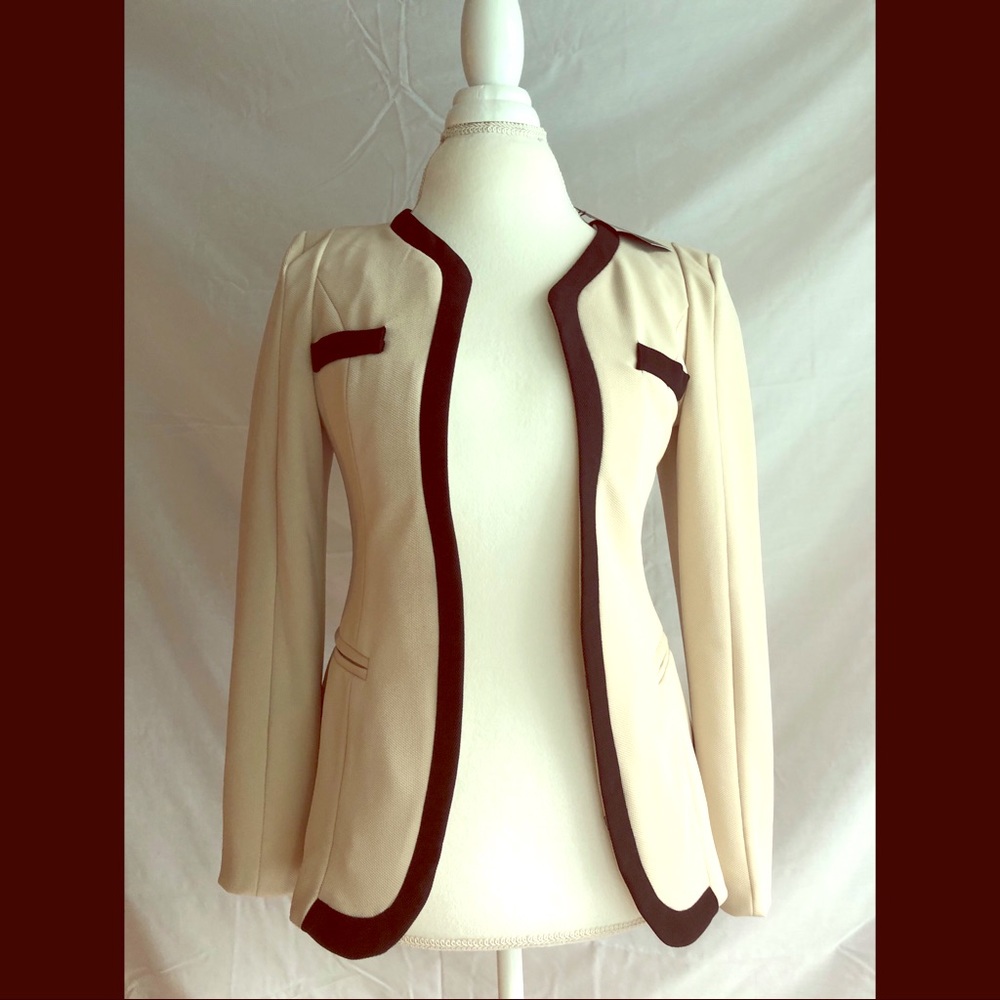 ❄️❄️Nature Style Women’s Beige&Black NWT Blazer
